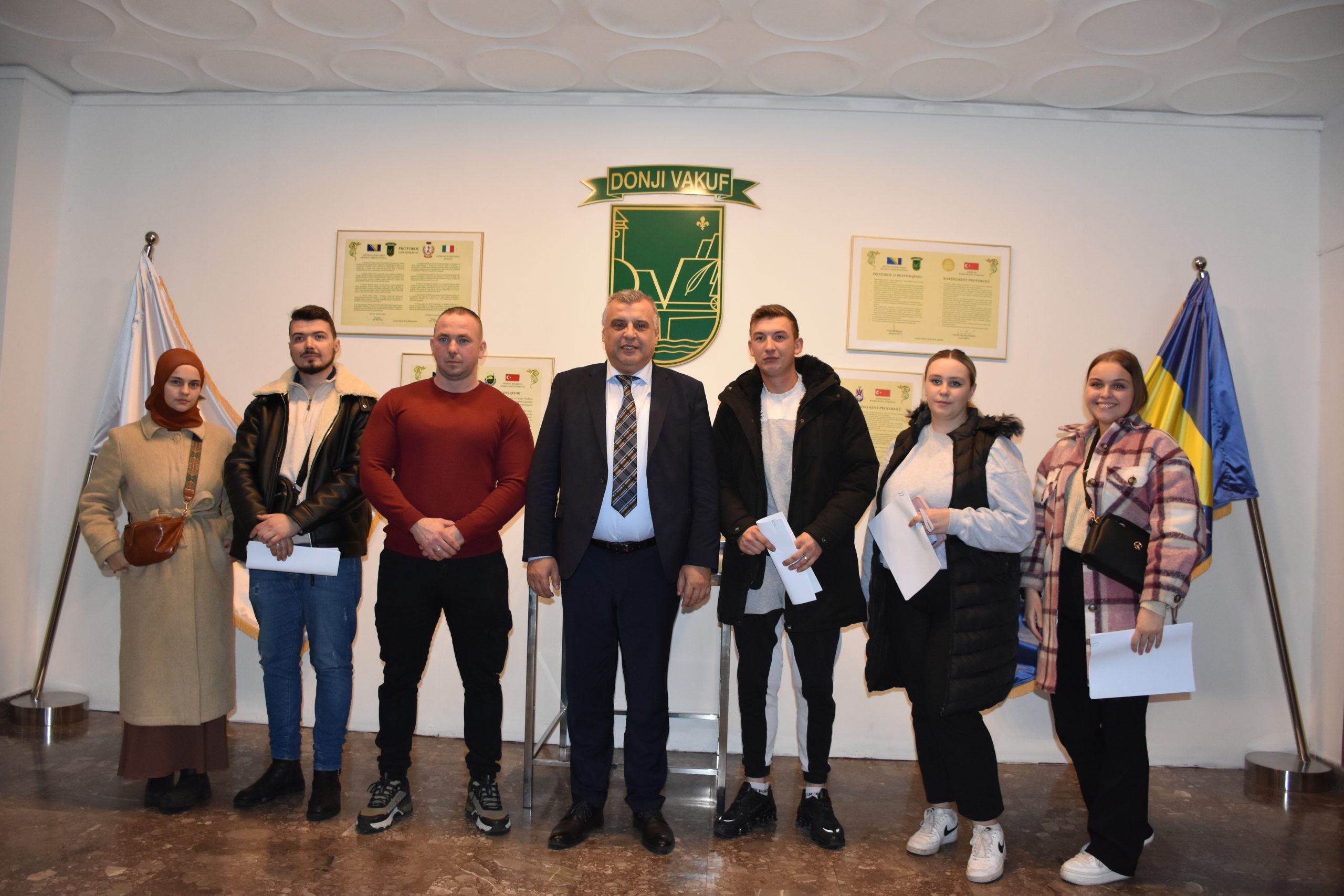 Svečano potpisivanje ugovora za zakup stanova mladim bračnim parovima