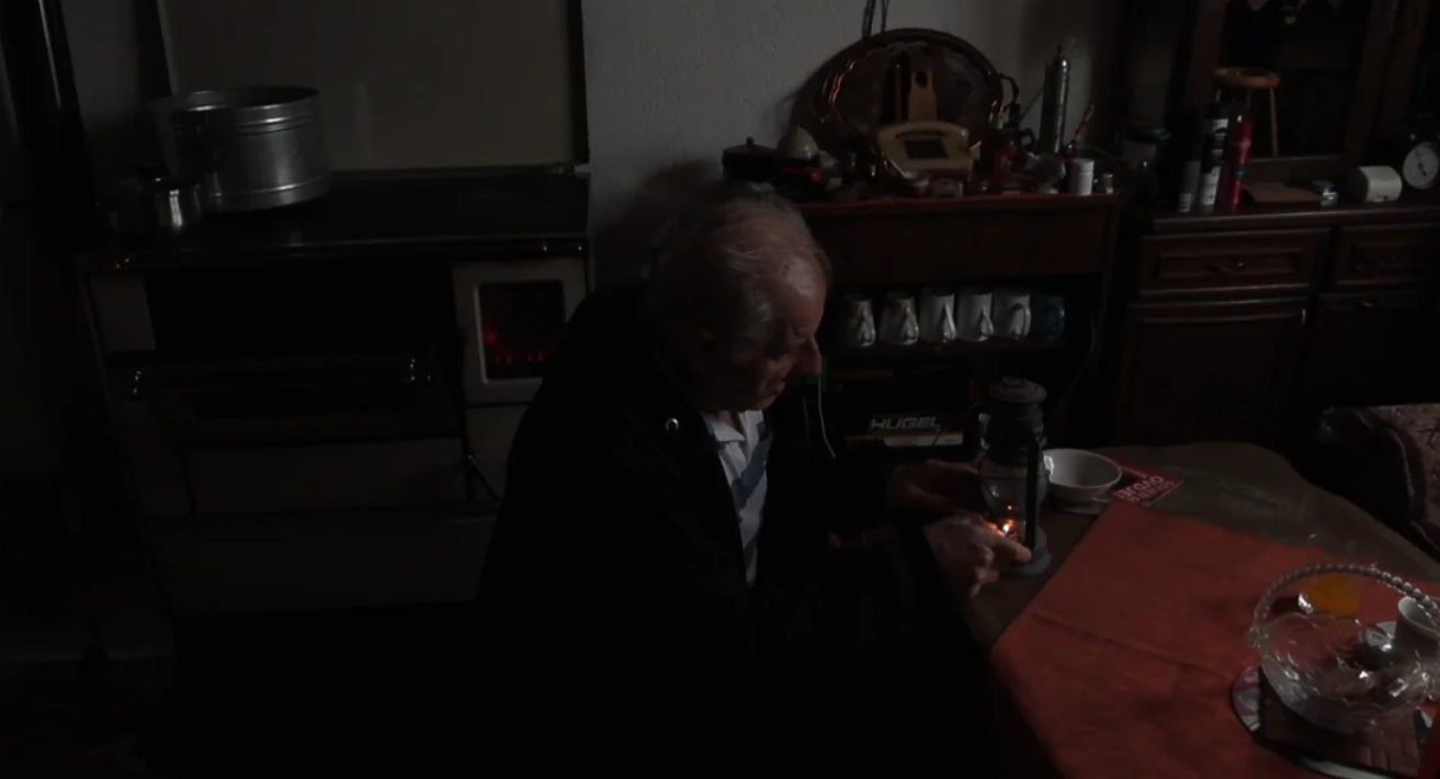 Trideset godina u mraku: Povratnička sela kod Foče i dalje čekaju struju