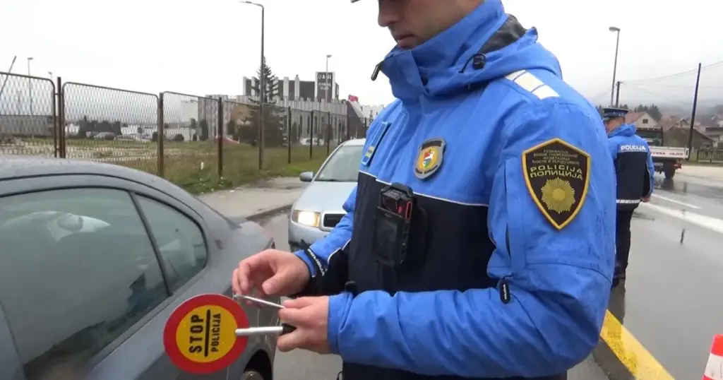 Tokom vikenda 799 saobraćajnih prekršaja na putevima SBK -a