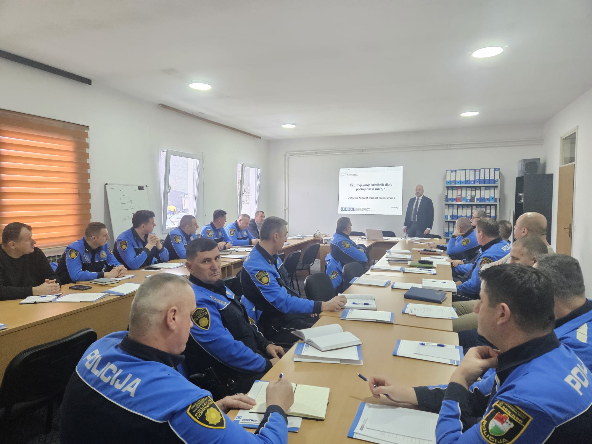 MUP SBK – Održana edukacija rukovodilaca organizacionih jedinica o razumijevanju krivičnih djela iz mržnje