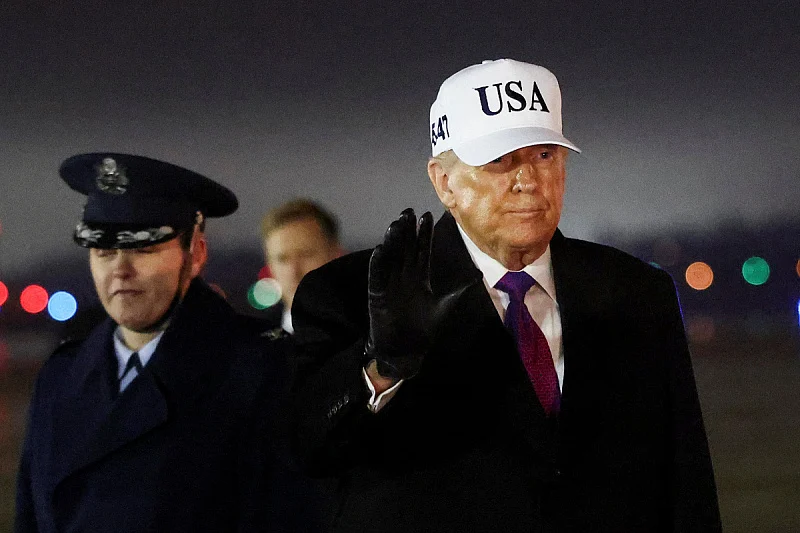 Trump: Ne znam da li vanzemaljci postoje, ali naređujem objavu vladinih fajlova o NLO-ima