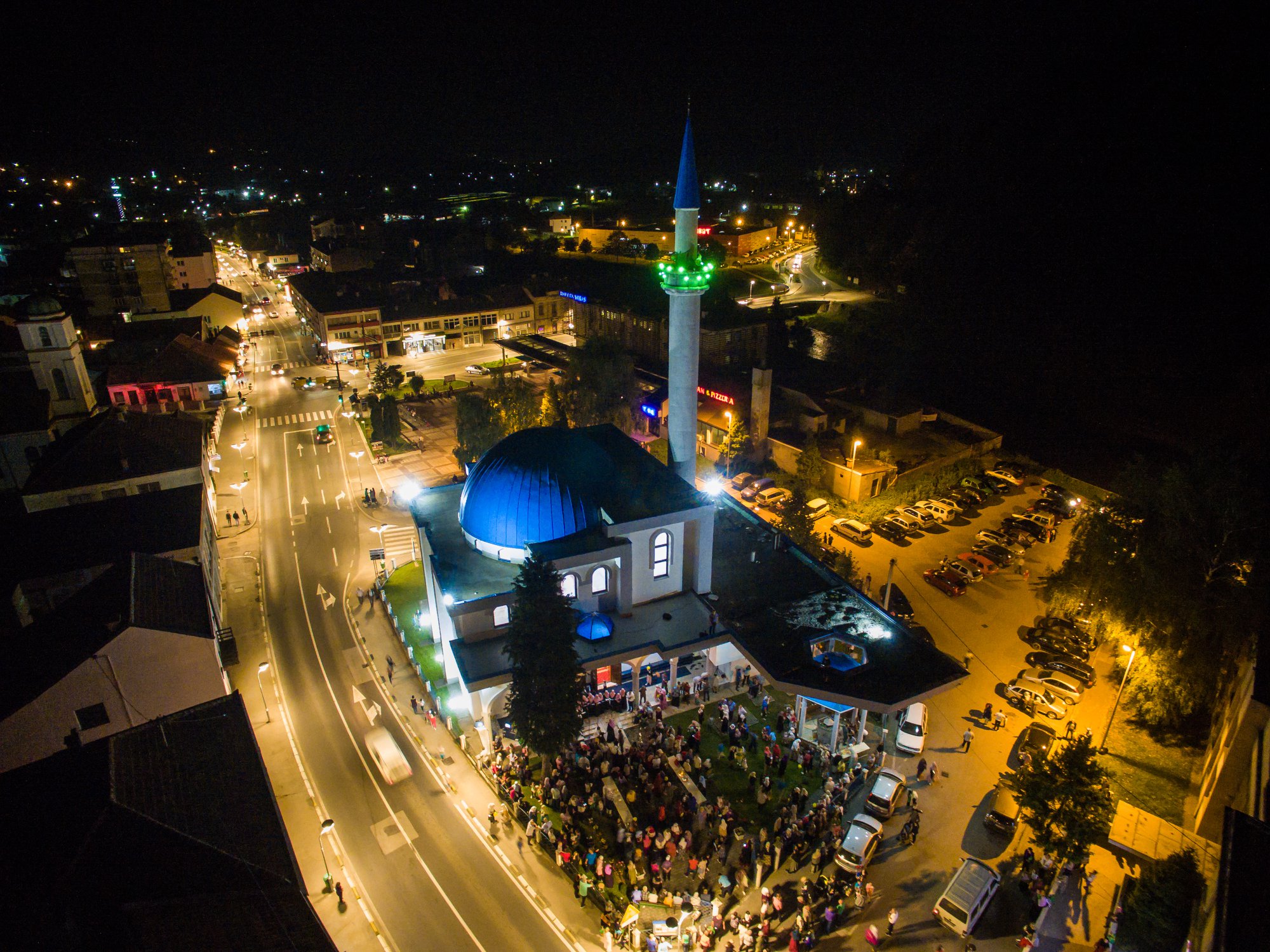 Baš džamija – Obilježavanje mubarek noći Lejletul Bedr ( Svečanost povodom završetka hatmi za starije polaznike)