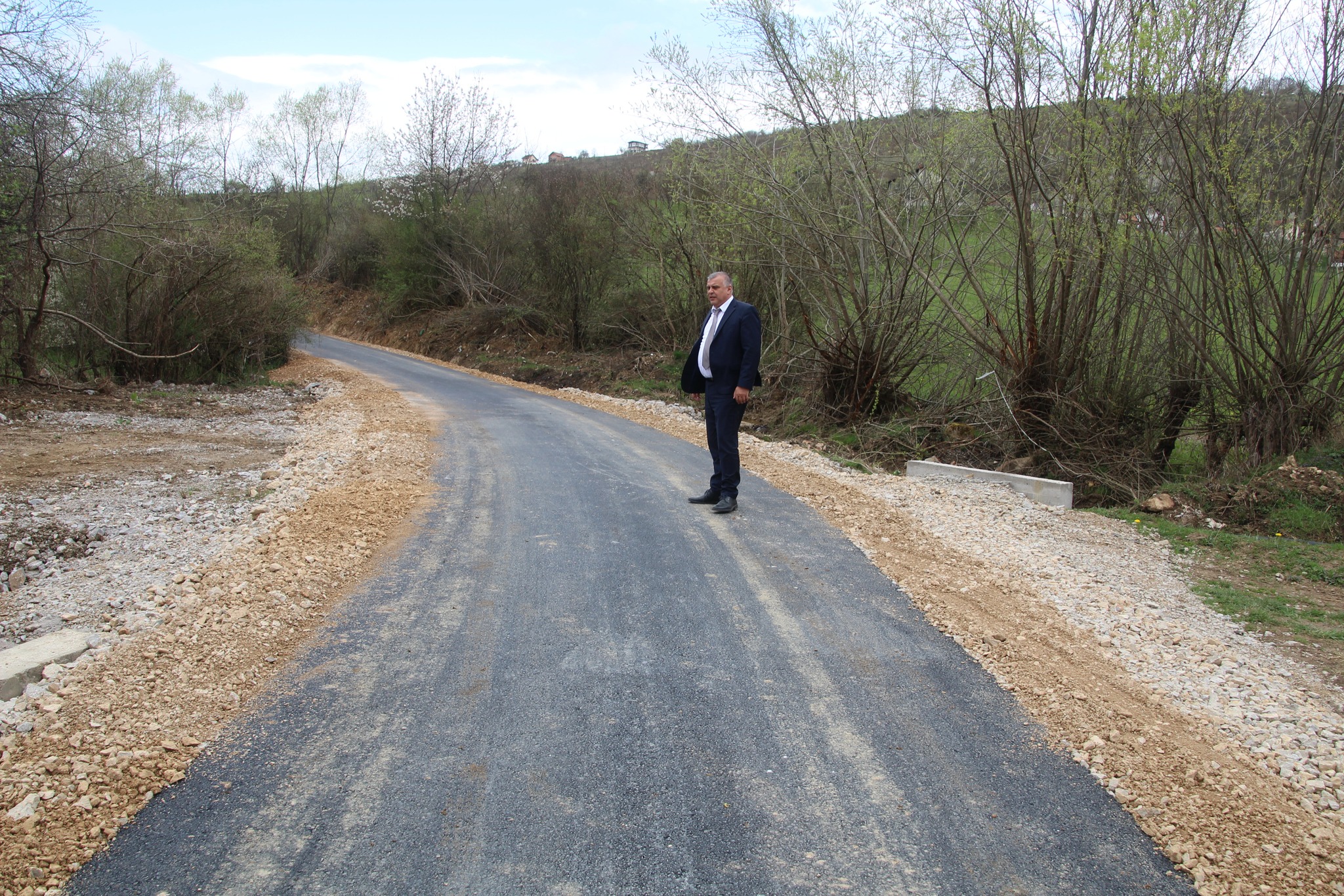 Asfaltiran loklani put  Gornja mahala –  Malovina