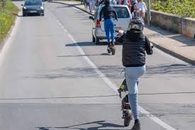 MUP SBK: Informacija za javnost – Upozorenje roditeljima i skrbnicima o učešću maloljetnika u saobraćaju