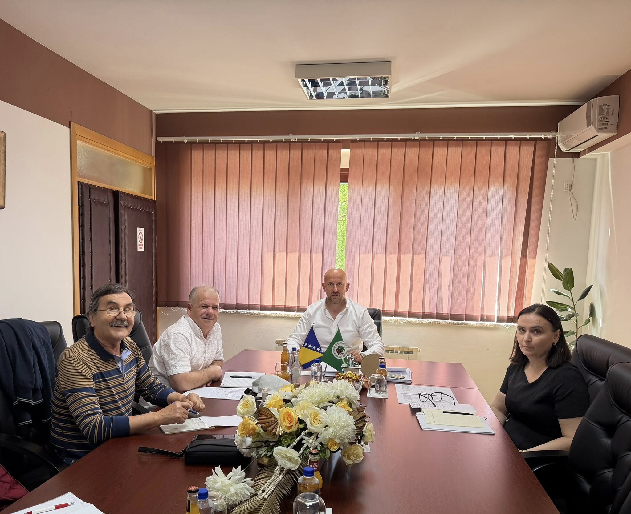 Sastanak penzionera SBK sa direktorom ŠPD Srednjobosanske šume Vildanom Hajićem
