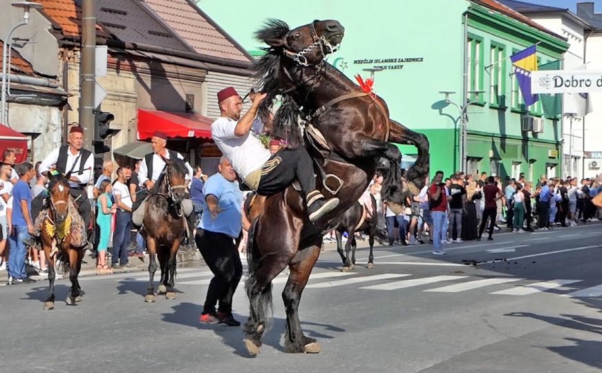 Donji Vakuf baštini tradiciju konjanika koji su najupečatljivi dio Ajvatovice
