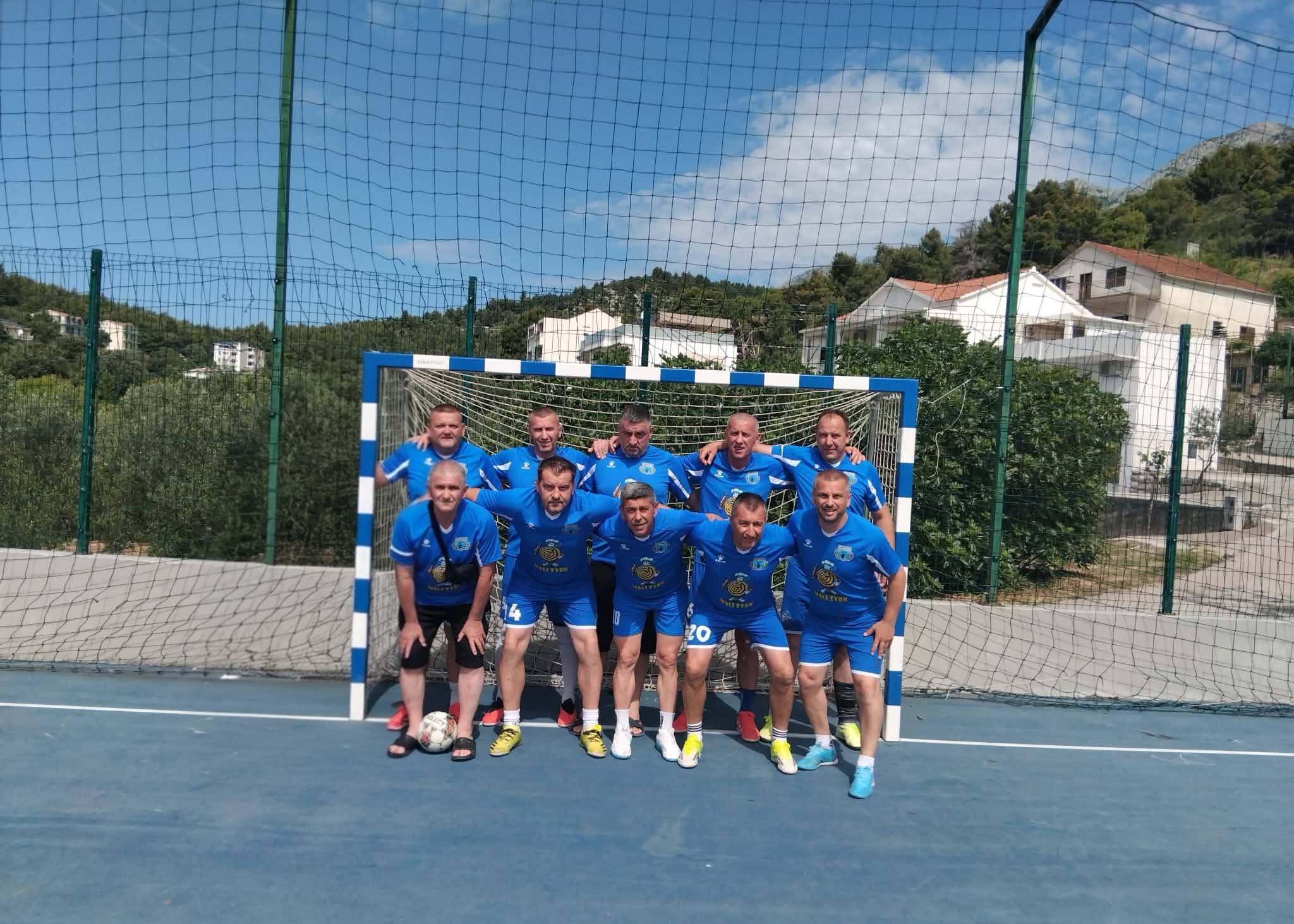 Veterani FK Radnik 1927 učestvovali na festivalu fudbalskih veterana u Drveniku