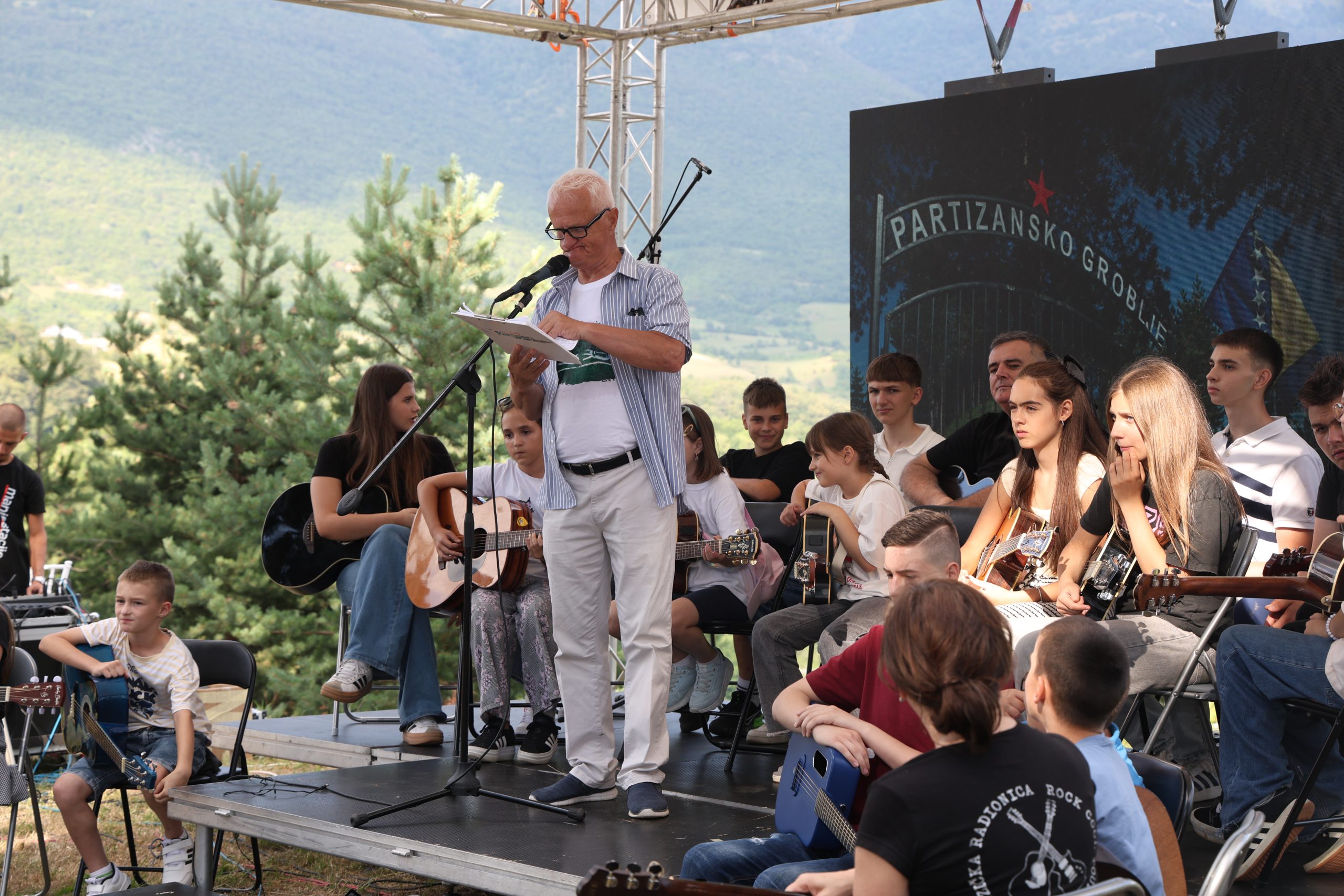 Svečano otvoreno obnovljeno Partizansko groblje u Gornjem Vakufu – Uskoplju