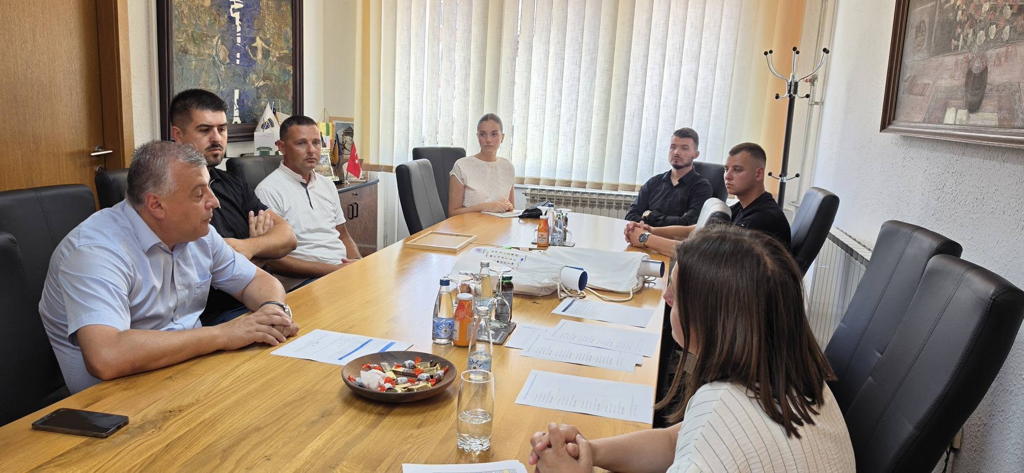 Omladinska banka Donji Vakuf – Podrška mladima kroz program Plavi mikrobiznisi