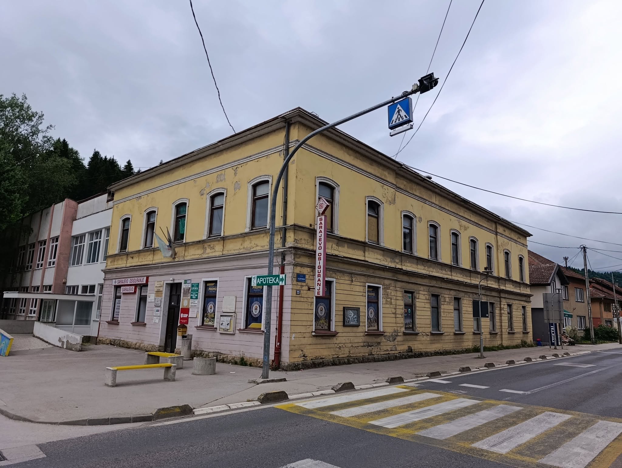 Načelnik Selimović potpisao ugovor o dodjeli sredstava za sanaciju krova na objektu Stare škole