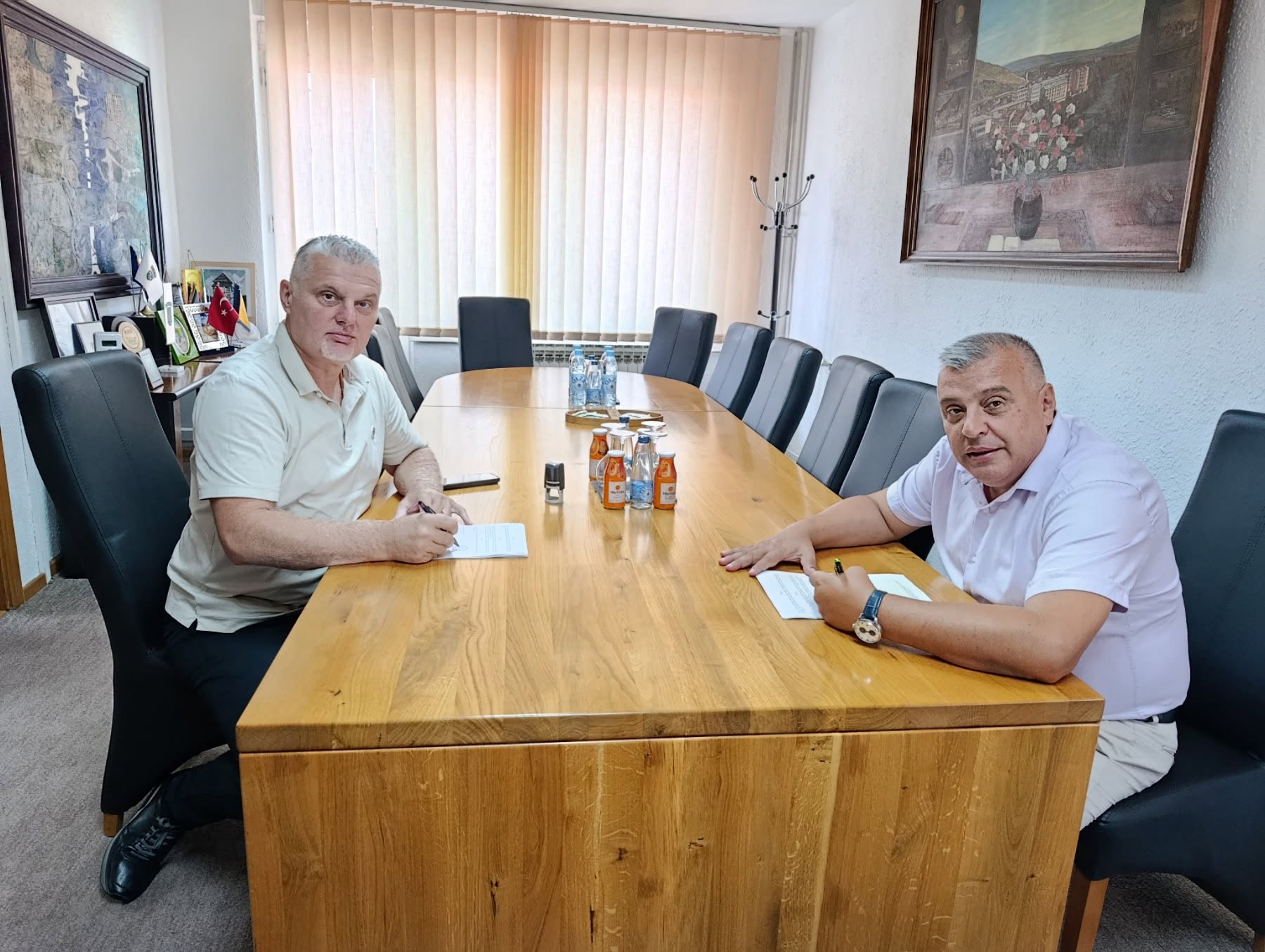 OPĆINA DONJI VAKUF – Potpisana dva nova ugovora za infrastrukturu vrijedna preko 475.000 KM