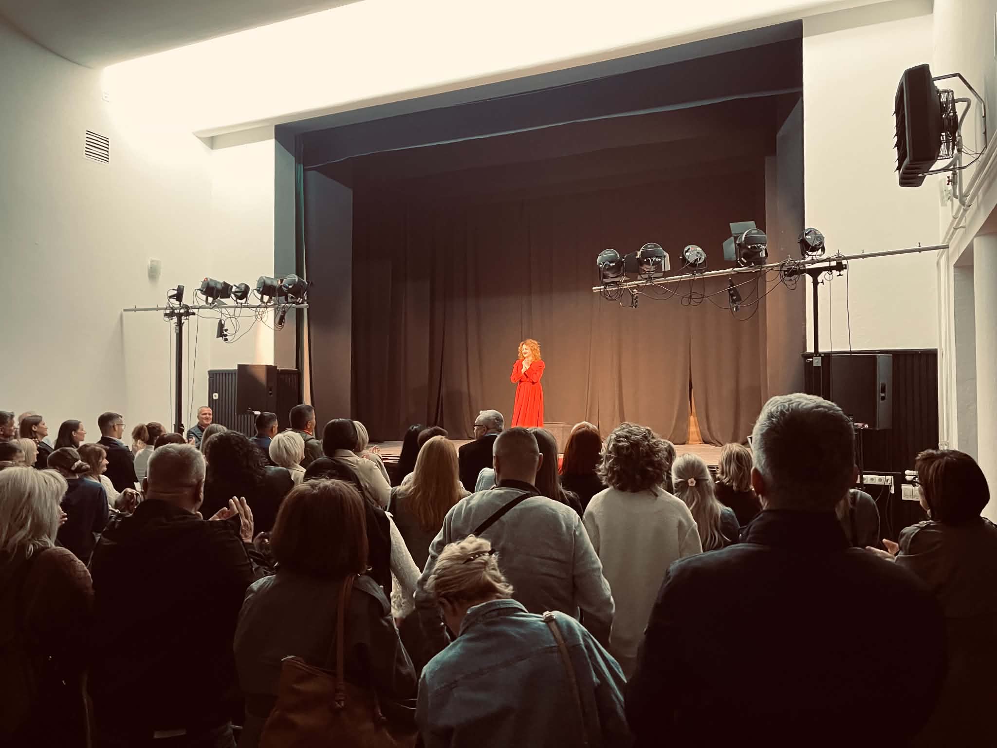 Monodrama „Glumica“ izvedena pred donjovakufskom publikom