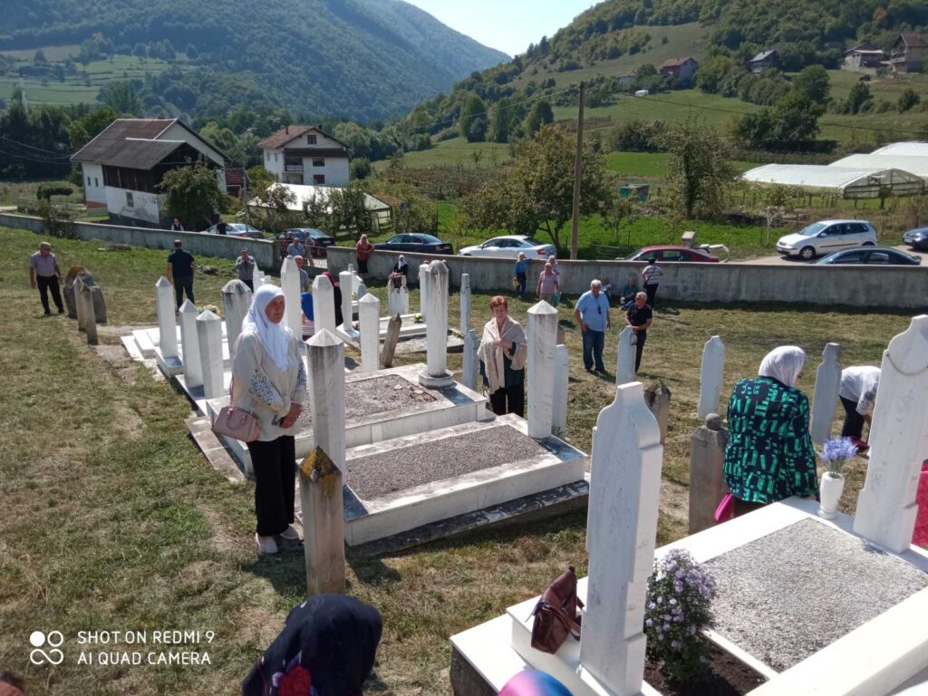 Od zločina nad mrkonjićkim Bošnjacima i Hrvatima u Oborcima prošla 31 godina