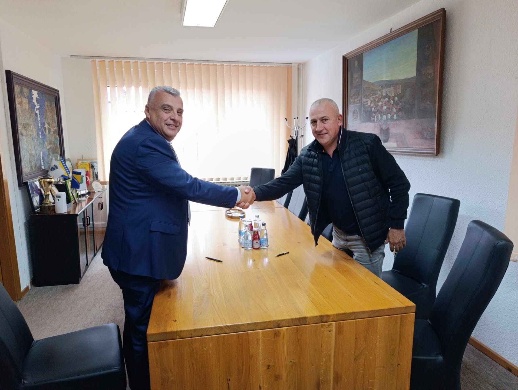 Nastavak uređenja gradskog trga: Potpisan ugovor za nabavku kamenih ploča vrijedan 234.000 KM
